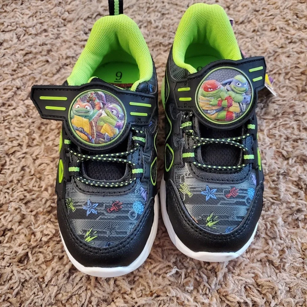 TMNT Teenage Mutant Ninja Turtles Boys Sneakers Toddler Size 9 Light-up Shoes Ne